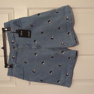 Cakeworthy Mickey embroidered denim shorts new with tags size 32 unisex
